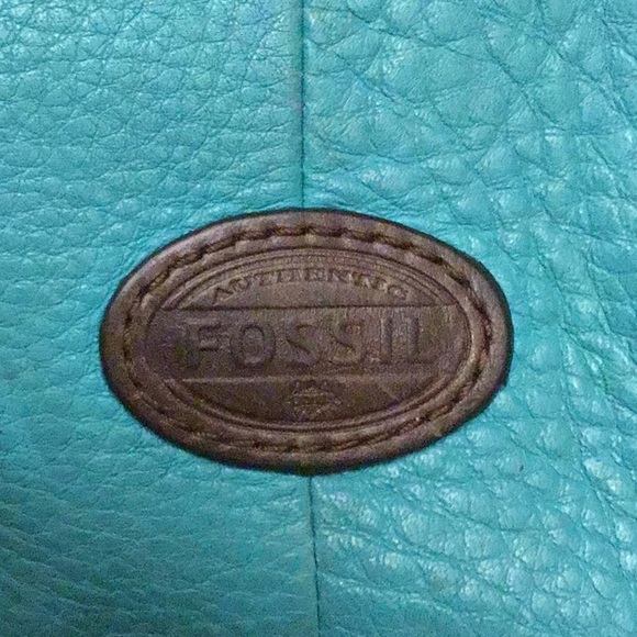 Fossil Leather Crossbody purse - Picture 3 of 8
